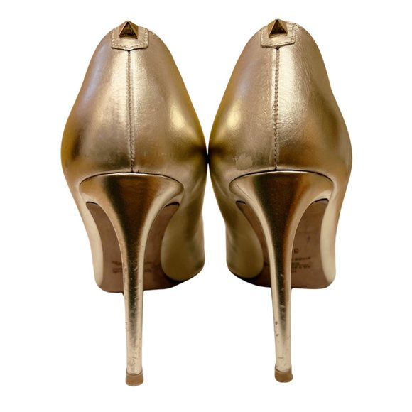 VLogo Signature metallic leather pumps in gold - Valentino  Valentino Gold Leather Pointed Toe Pumps Size 39.5